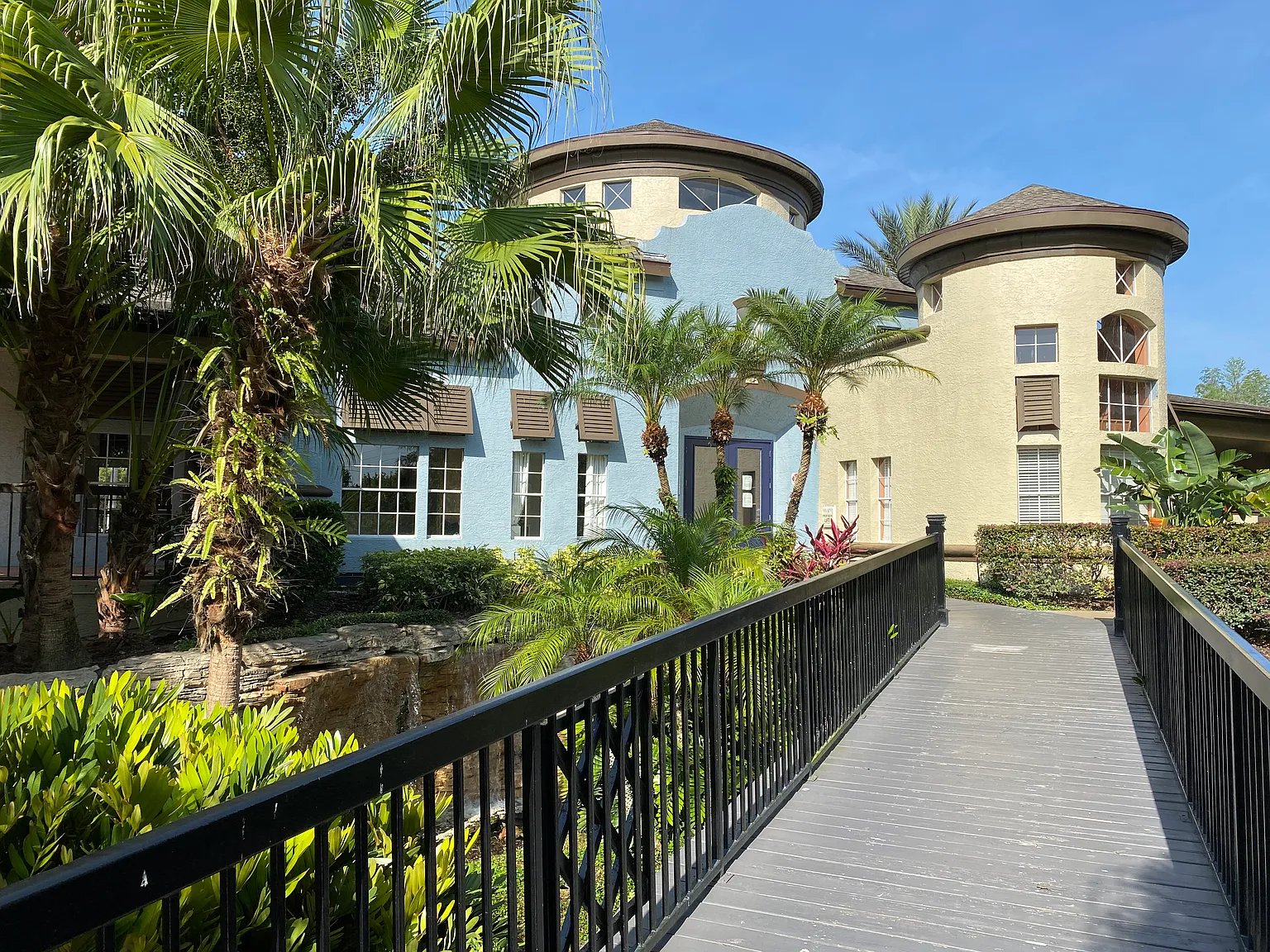 8517 Island Breeze Ln — Photo 1