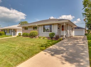 2701 Donna Ave, Racine, WI 53404