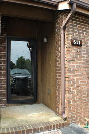 1st image of 521 Manor Dr