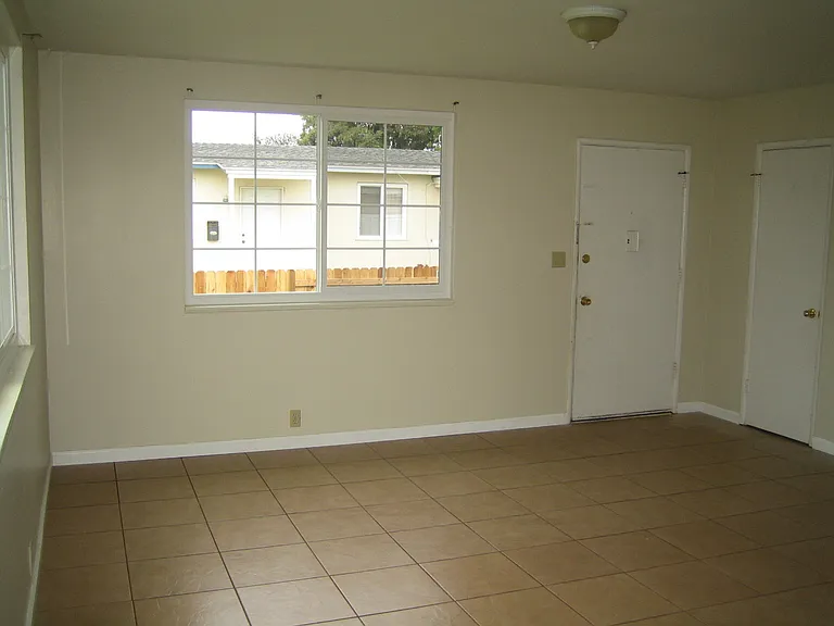Maplewood Way — Photo 3