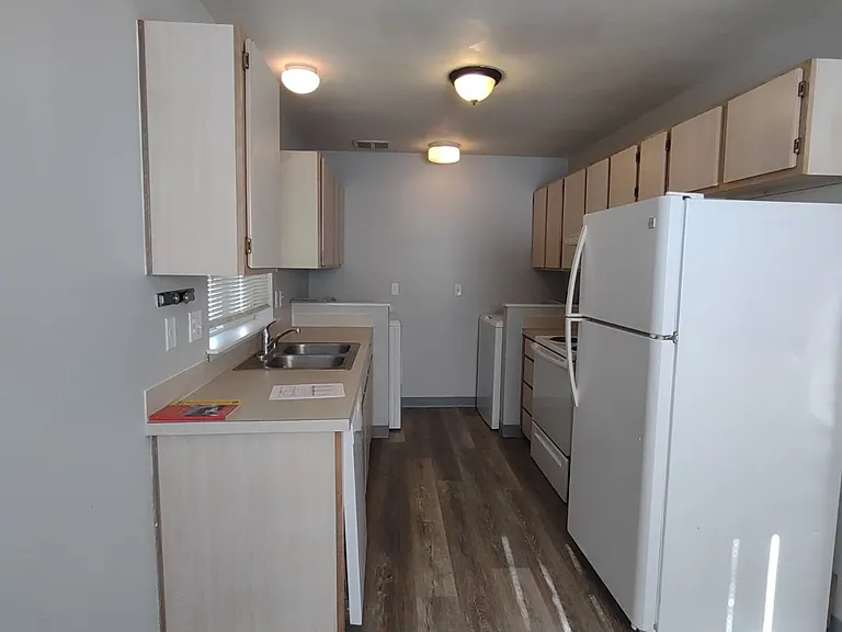 601 Sunset Ave NE #A — Photo 4