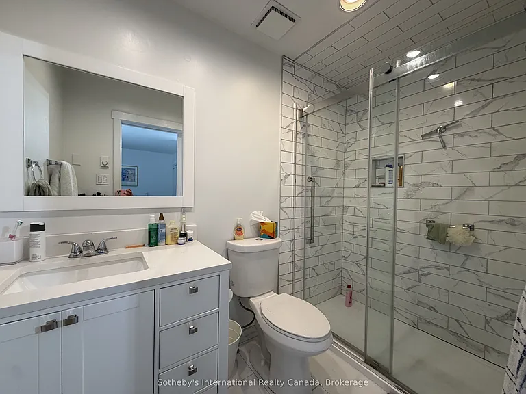 589 Oxbow Cres — Photo 16