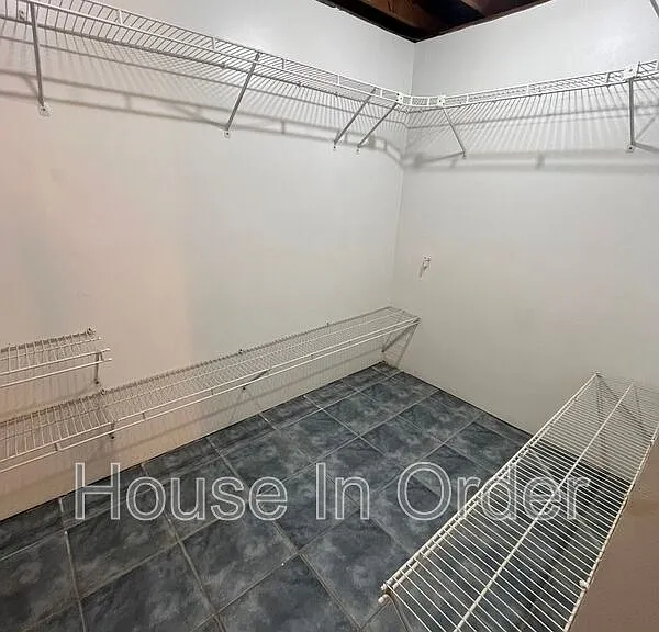 12 Looking Glass Ln — Photo 13