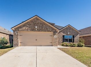 185 Aster Dr, Sanger, TX 76266