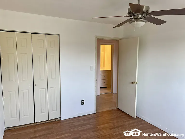 9923 Valley Park Dr — Photo 12