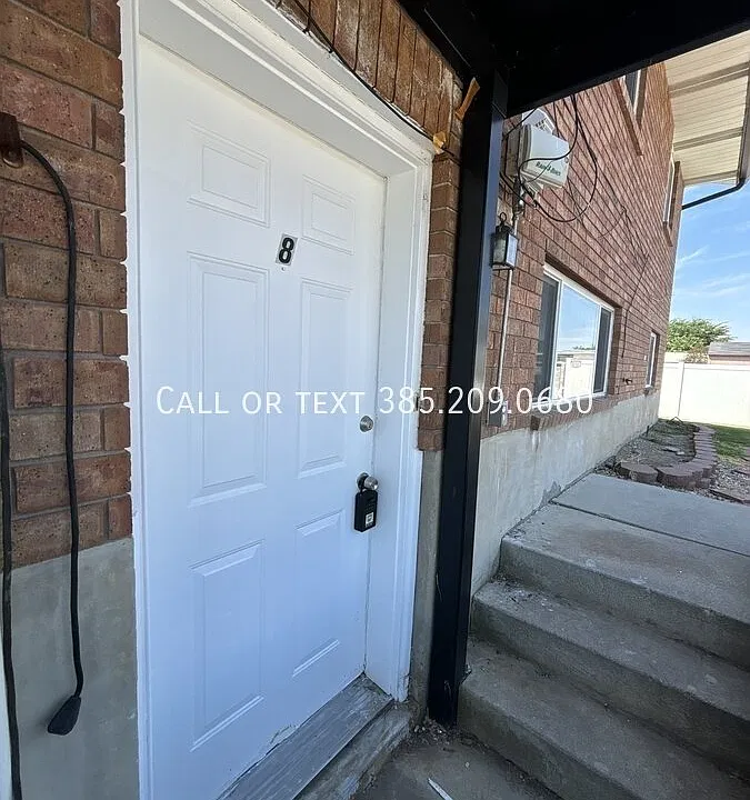 567 N 880 E #8