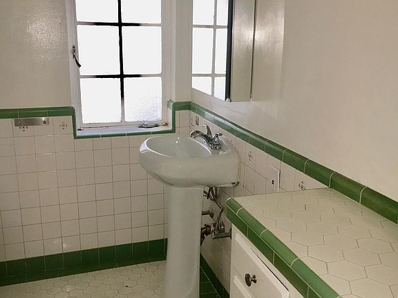 5th image of 144 S Camden Dr APT A