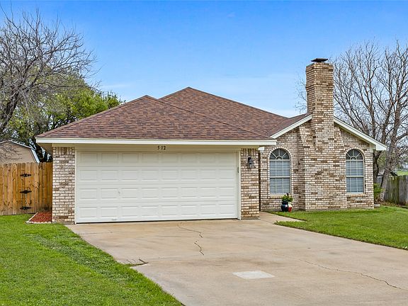 3rd image of 512 Oak Ridge Ct