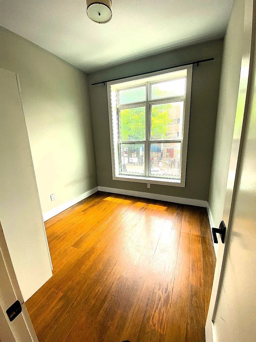 Building Photo - 537 Park Pl #3B
