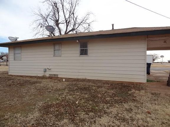 3rd image of 710 S Magnolia Ave