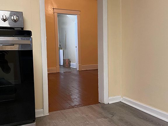 5th image of 27 Lincoln Ave