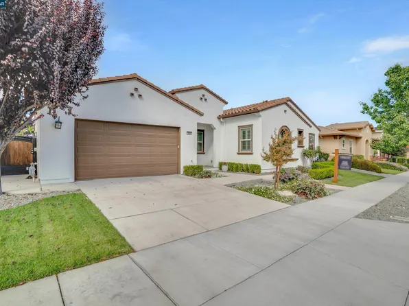 364 Bridgewater Dr, Brentwood, CA 94513