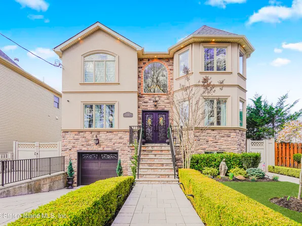 131 McBaine Ave, Staten Island, NY 10309