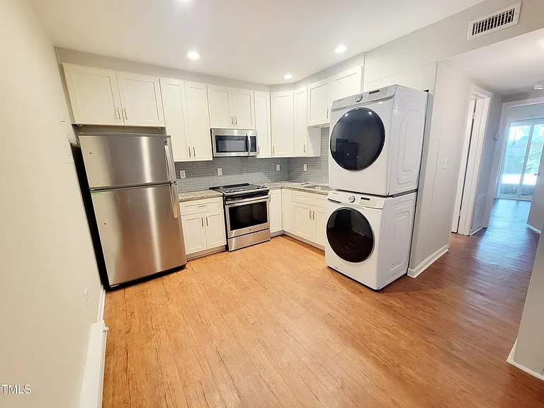 1422 Scales St #G — Photo 5