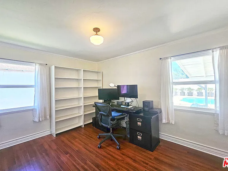 436 N Cordova St — Photo 27