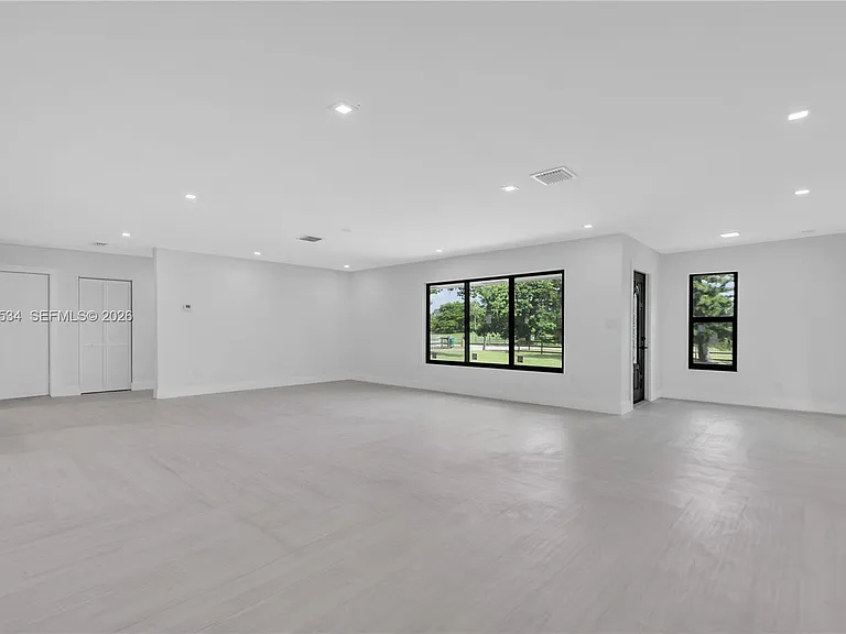 17680 SW 54th St — Photo 36