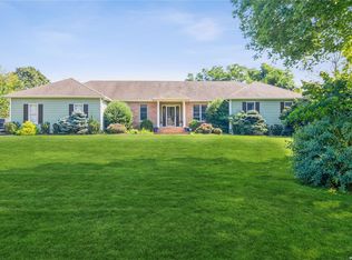 39 Palane N, Baiting Hollow, NY 11933