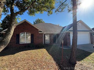 1920 Richmond Dr, Bartlesville, OK 74006