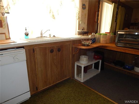 4th image of 1895 E Vista Dr