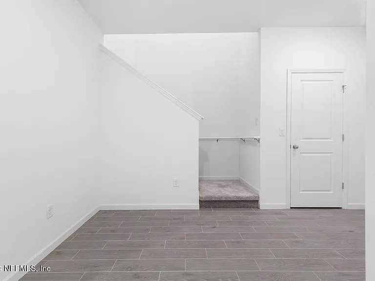 28 Disston Cv — Photo 5