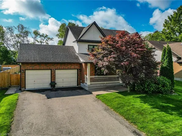 8 Steflar St, Pelham, ON L0S 1E4