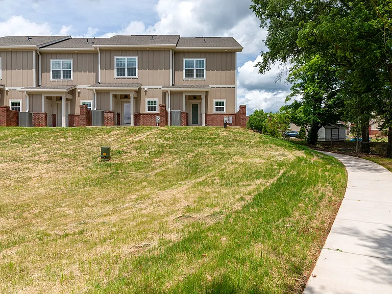 20 Peachtree Ave NW — Photo 37