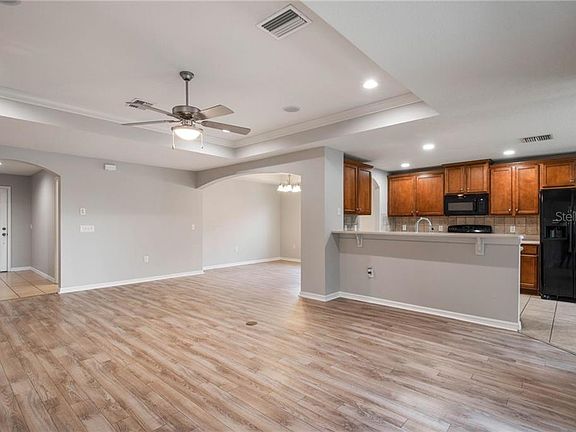 3rd image of 3827 Ashton Oaks Blvd