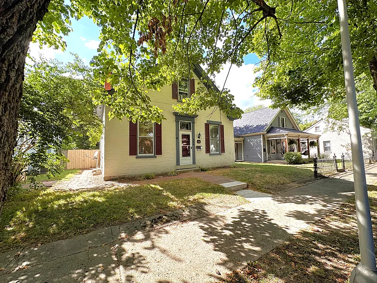 236 S 3rd St — Photo 1