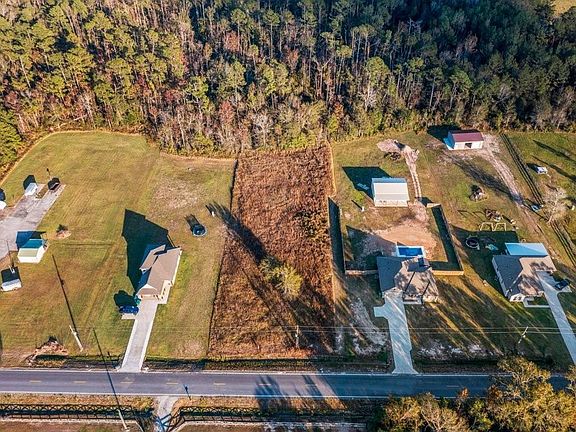 2nd image of 2 Horseman Rd