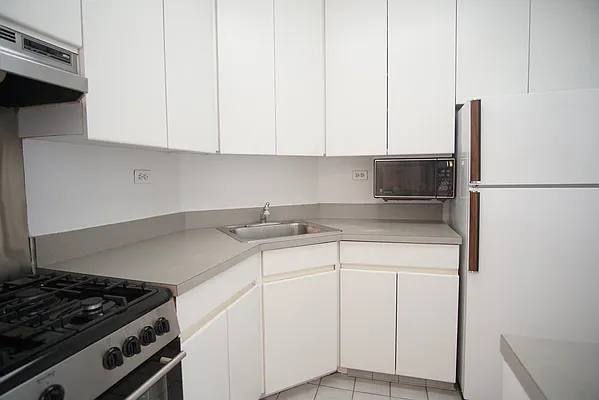 Rented by Keller Williams NYC | media 30