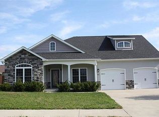 442 Cabernet Dr, Vine Grove, KY 40175