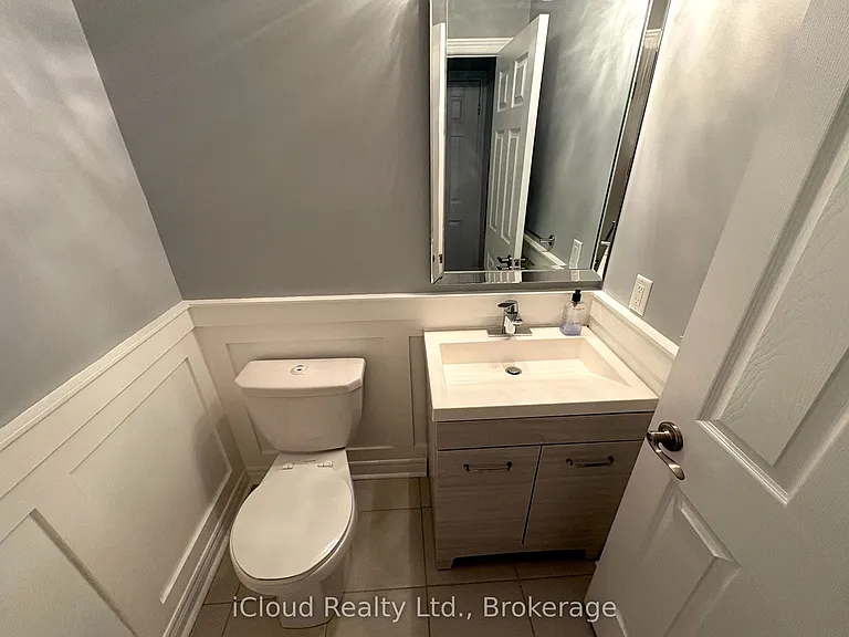 2466 Village Cmn — Photo 20