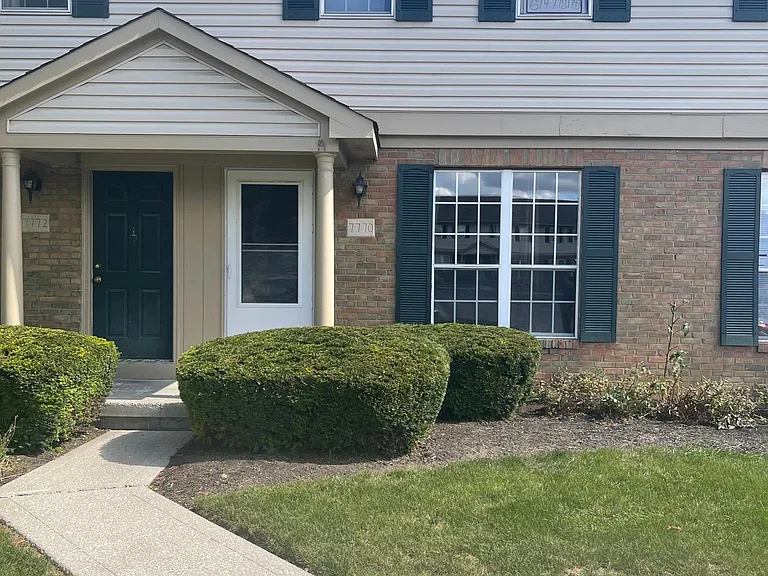7770 Amberfalls Ct — Photo 1