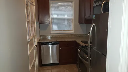4871 1/2 N Hermitage Ave #2W Photo 1 4871 1/2 N Hermitage Ave #2W Photo 1