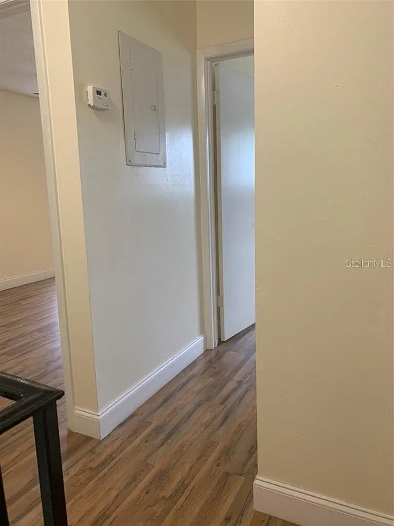 2 bed, 1.5 bath, 909 sqft, $1,700 — Photo 4