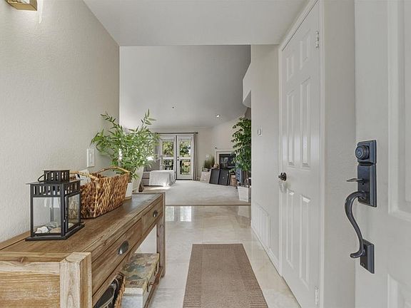 4th image of 16458 Avenida Venusto Unit E
