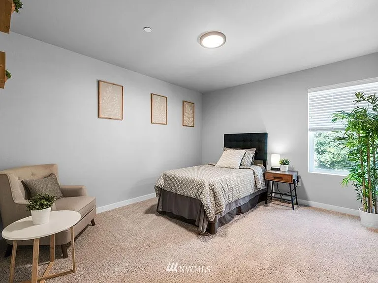 13717 Admiralty Way — Photo 28