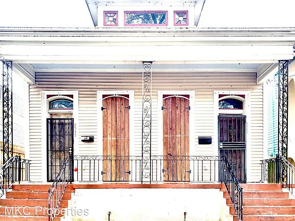 2nd image of 2533 Banks St #2535