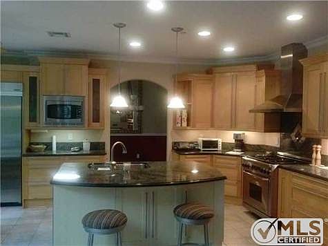 3rd image of 10650 Tuscany Ct
