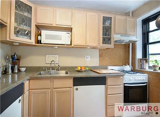 Sold by Warburg | media 2