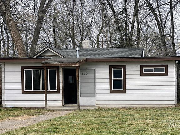 2nd image of 980 N Clithero Dr