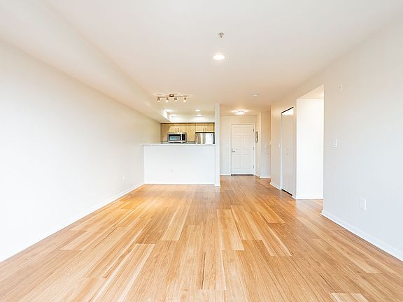 5th image of 422 1st Ave W APT 505