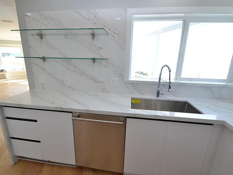 3504 Beach Dr SW — Photo 13