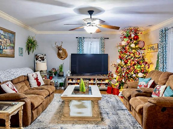 5th image of 2833 County Line Rd