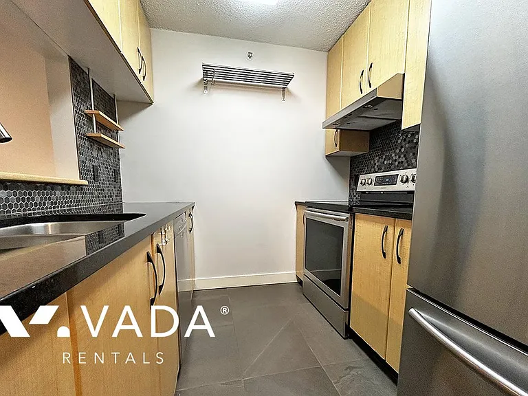 3638 Vanness Ave #303 — Photo 4