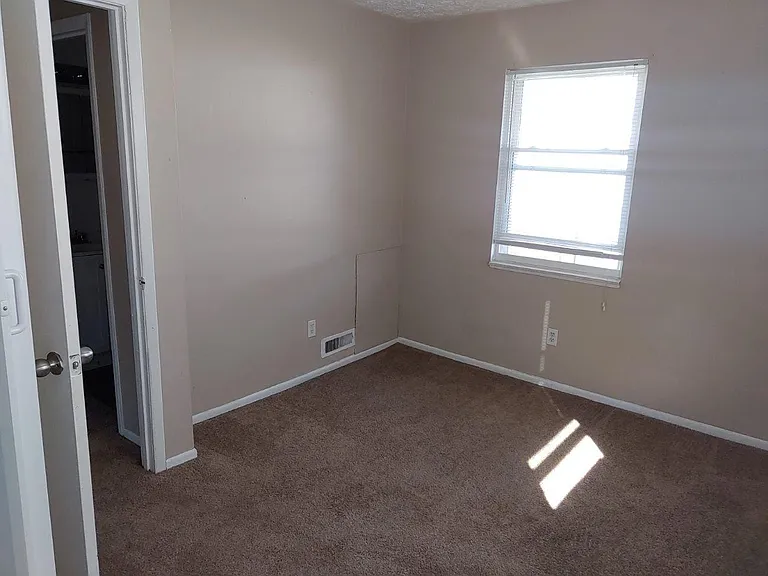 1121 Johnson Ave #2 — Photo 9