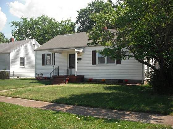 1st image of 409 E Leicester Ave