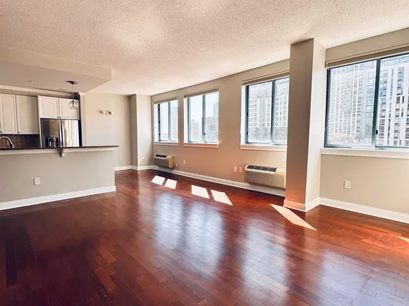 311 Washington Street image 1 of 20