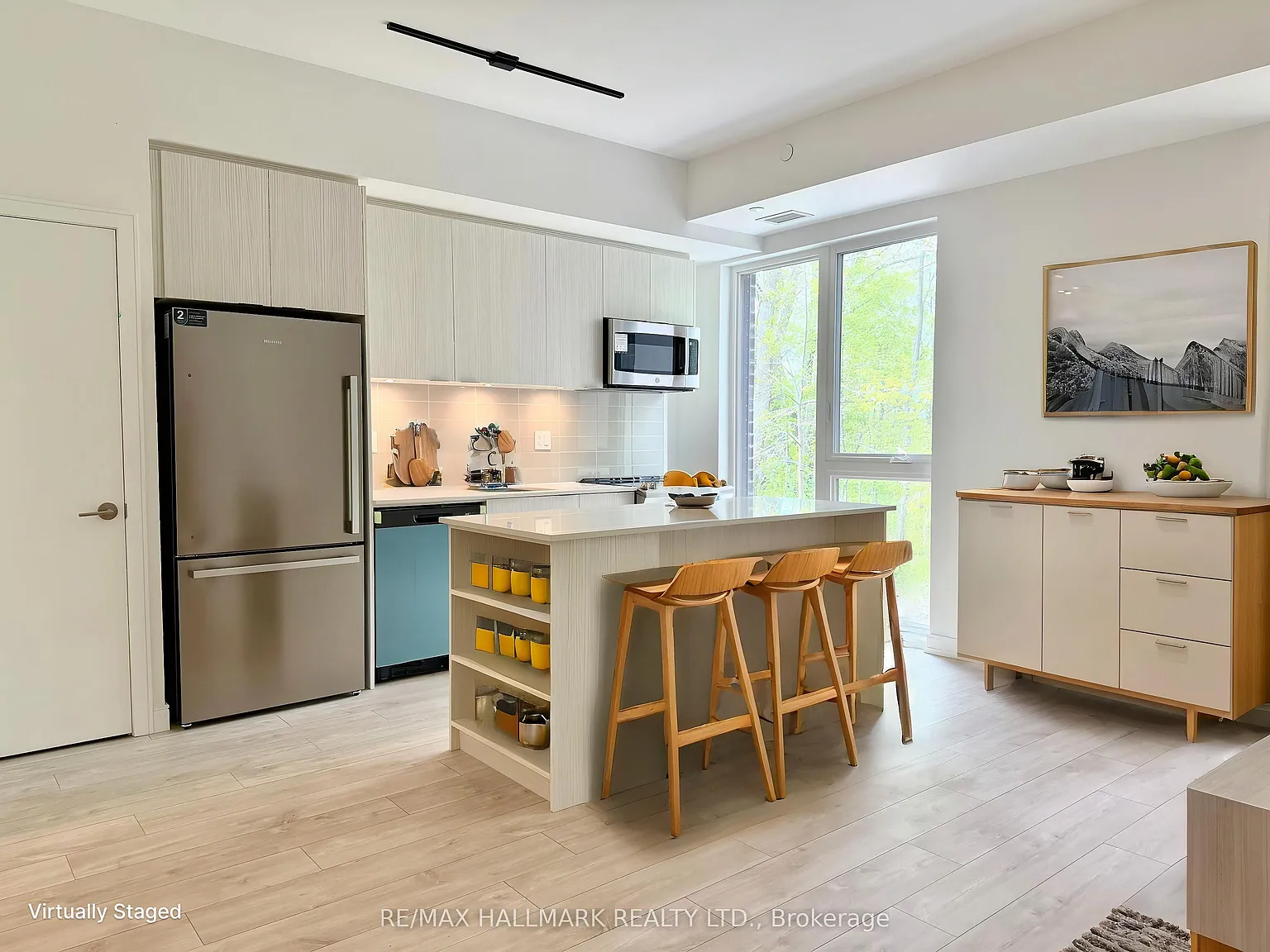3 bed, $3,100 — Photo 2