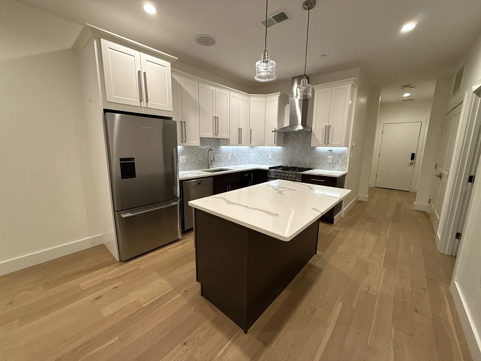 946 Saratoga Street - A — Photo 1